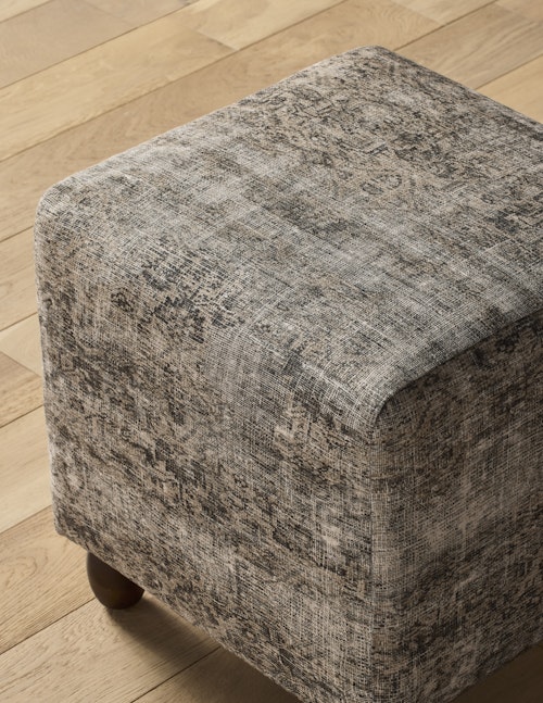 Chase Cube Stool