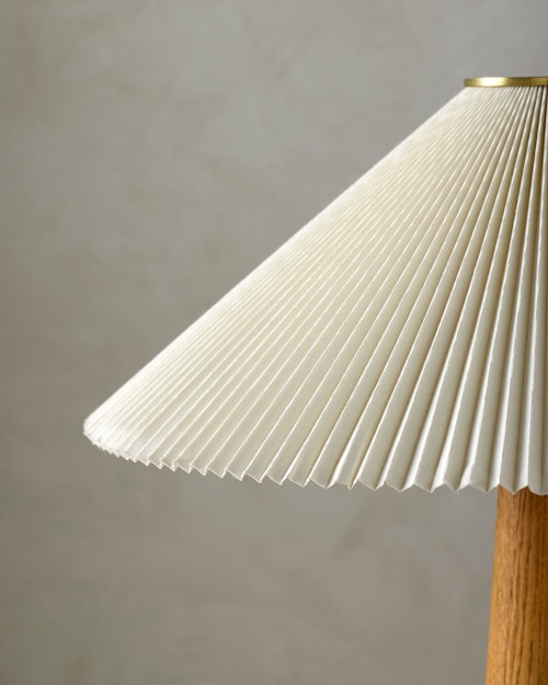 Ilka Oak Floor Lamp