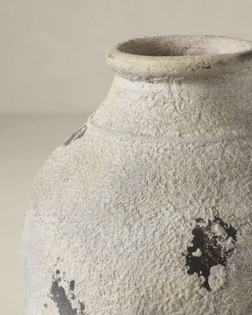 Desdemona Terracotta Vase