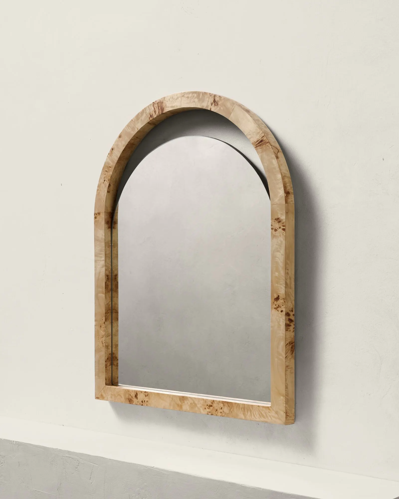 Ivo Wall Mirror | Joon Loloi