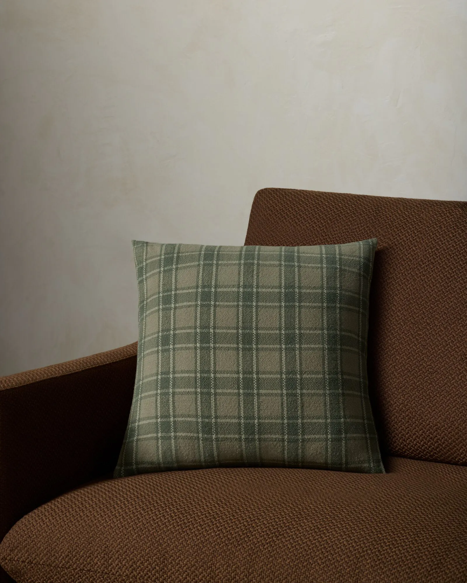 Izzy Pillow | Joon Loloi