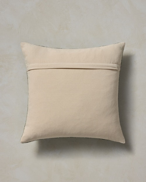 Izzy Pillow