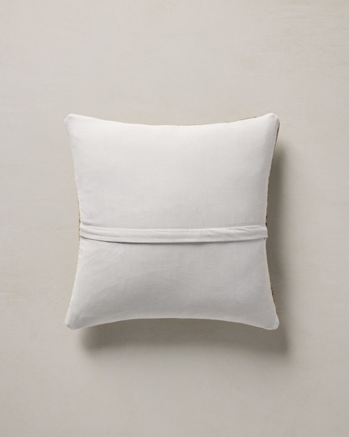 Jonas Pillow