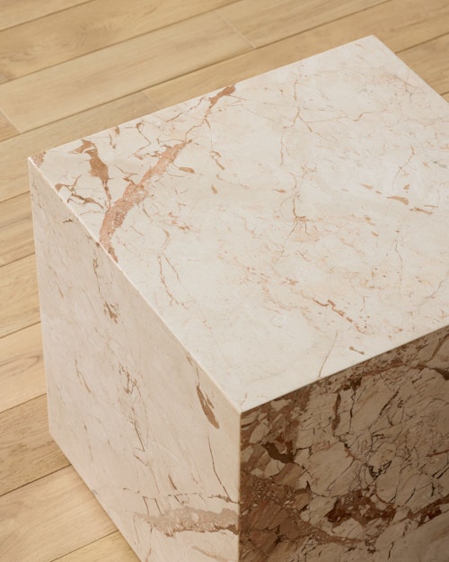 Marius Cube Table
