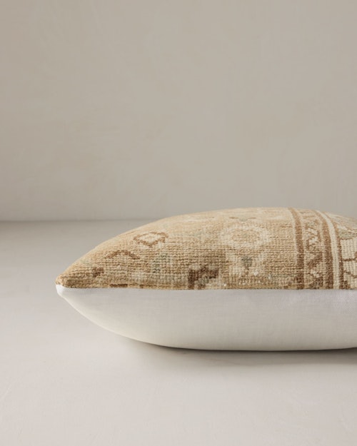Moore Pillow