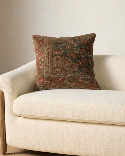 Selia Pillow