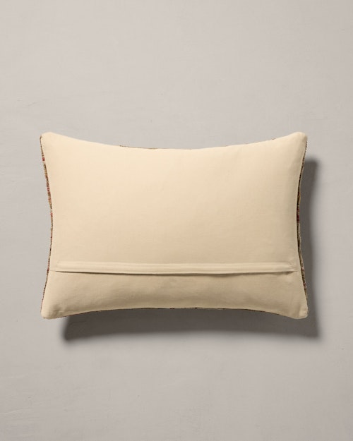 Vaughn Pillow