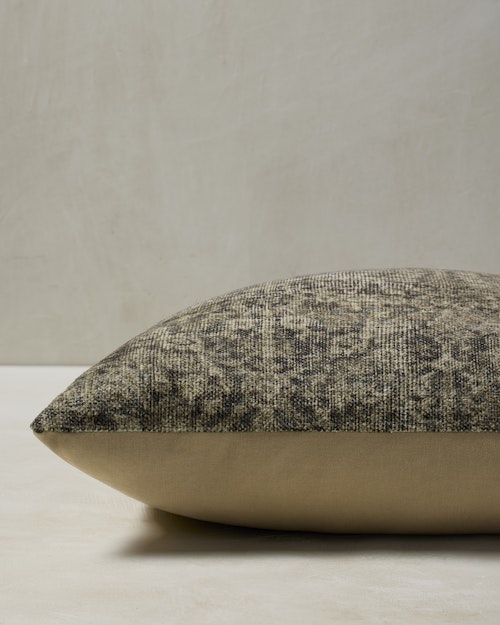 Noah Pillow