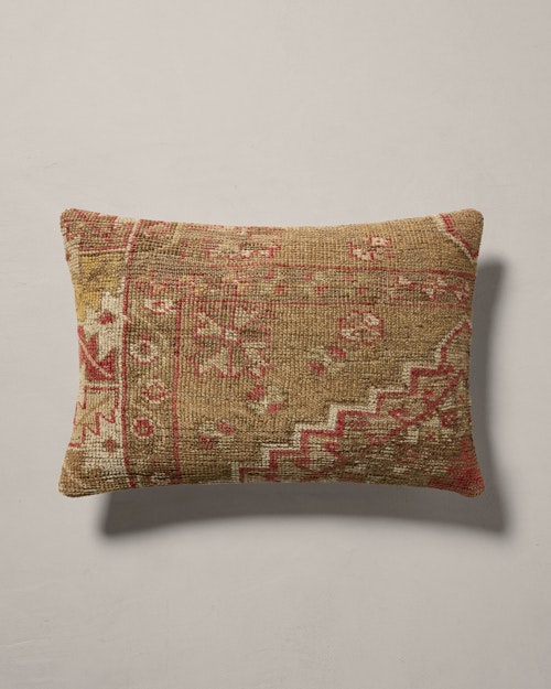 Vaughn Pillow