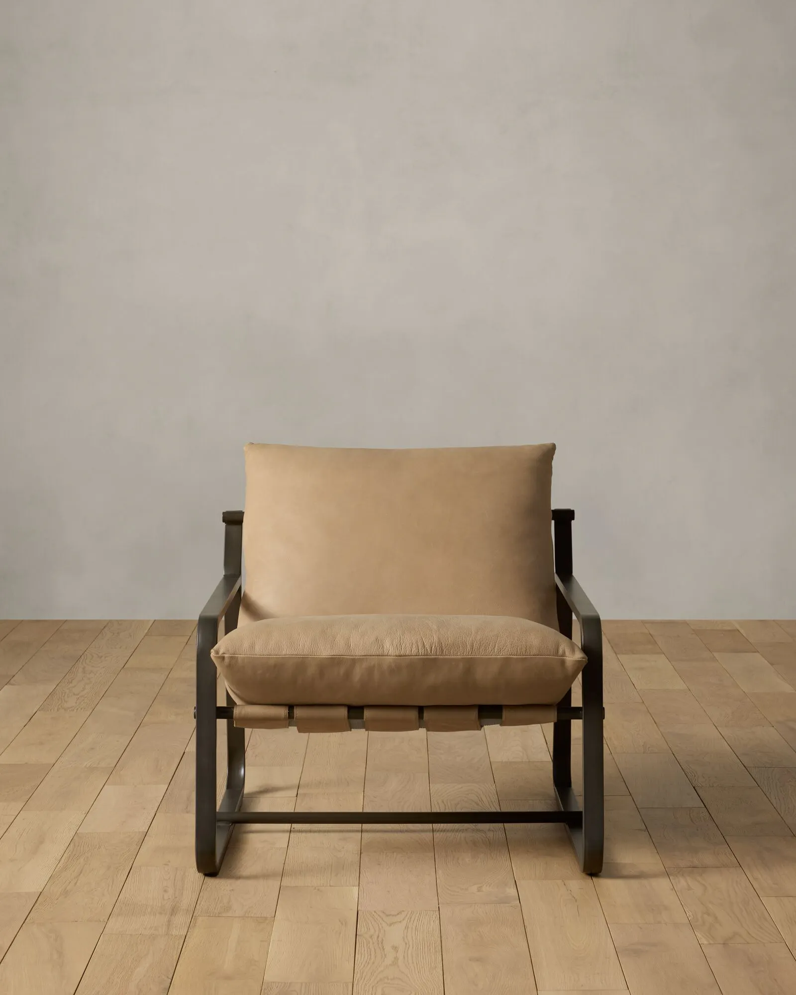 ローン・スローン = LONE SLOANE フィリップ・ドリュイエ Fredrich Sling Chair | Joon Loloi