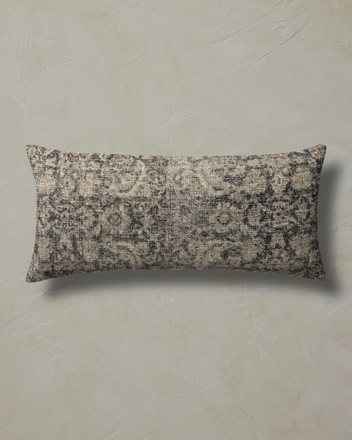 Uma Pillow
