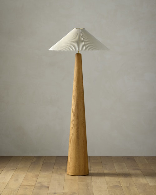 Ilka Oak Floor Lamp